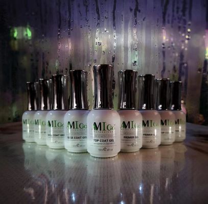 AMIGO imbibent outre du vernis à ongles de gel 18ml a adapté le gel aux besoins du client UV de lampe de la couleur LED de label polonais