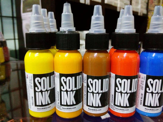 Superbe concentré toute l'encre solide naturelle Rose Black du tatouage 120ml